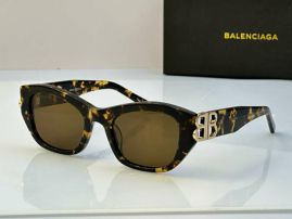 Picture of Balenciga Sunglasses _SKUfw55559969fw